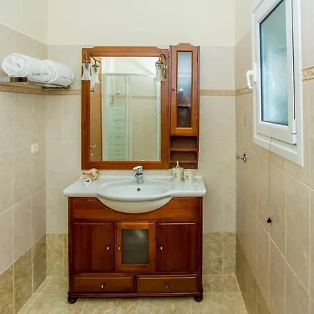 A Casa D' Irene Apartment Mantzavinata